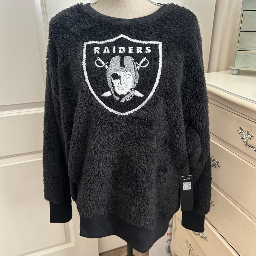 NWT Raiders Fluffy Sweater 2XL - Picture 5 of 5